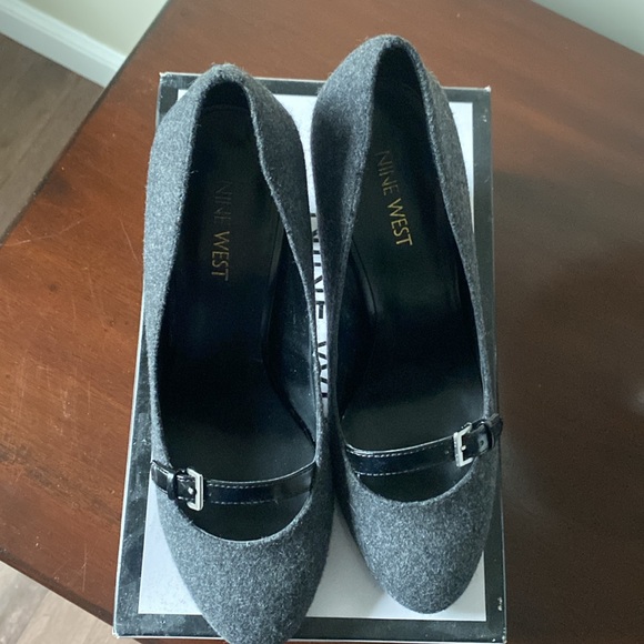 NINE WEST Heels Womens 9 Gray Wool Block heel - Picture 4 of 5
